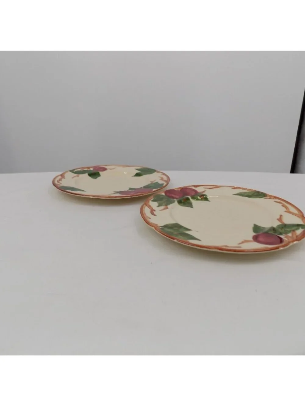 Set of 2 Franciscan Apple Salad Plate 8